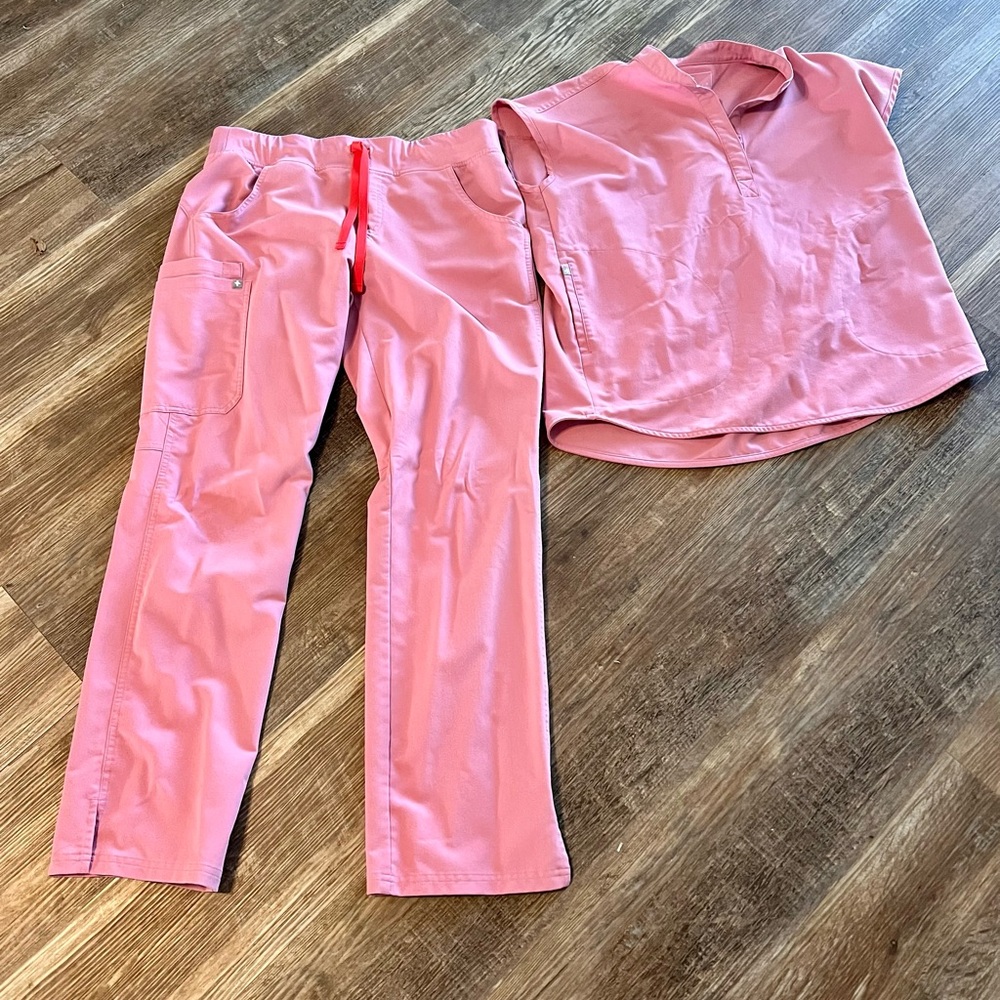 Figs Blush Pink Scrub Ensemble